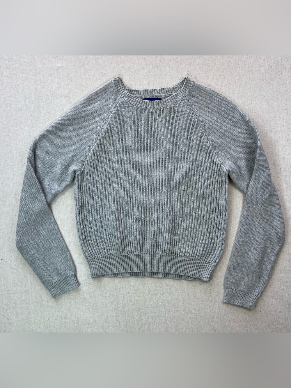 Women’s Dove Gray Ribbed V-Neck Comfy Relaxed Everyday Knit Sweater - Size M